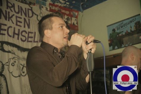 Kolporteure (D) 14. Schuldenberg Geburtstag, Projekt Schuldenberg, Plauen 4. Januar 2008 (2).JPG